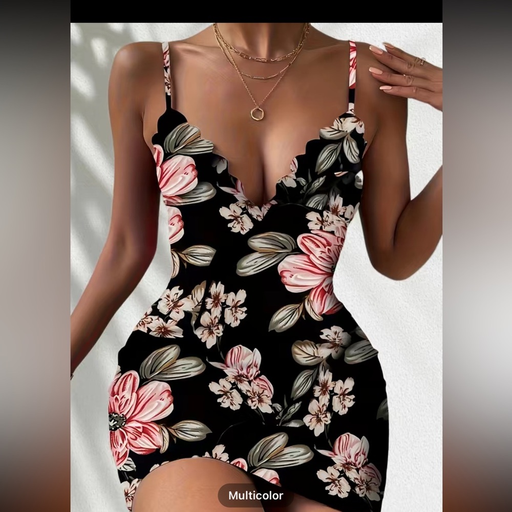 Sexy Floral print Short mini dress. Spell binding  for the bohemian babe. Boho M